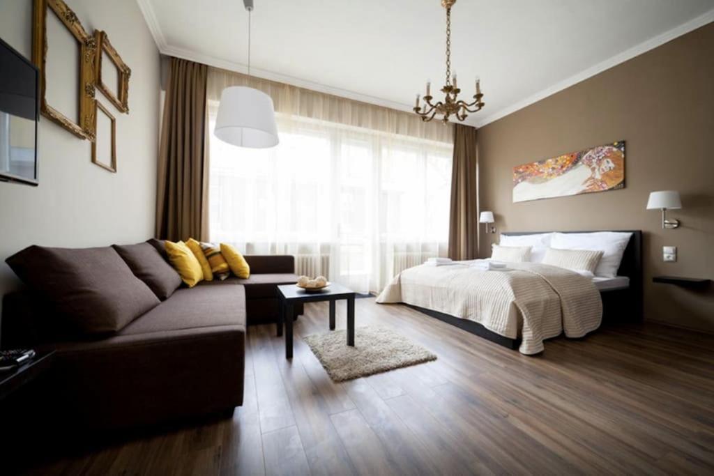 Apartament Art Deco 3 Bedroom, 3 Bathroom, Balcony