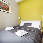 Art Deco Apartment 3 Bedroom, 3 Bathroom, Balcony