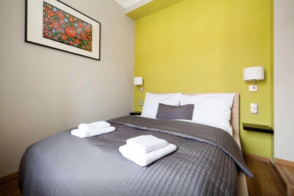 Art Deco 3 Bedroom, 3 Bathroom, Balcony Budapest