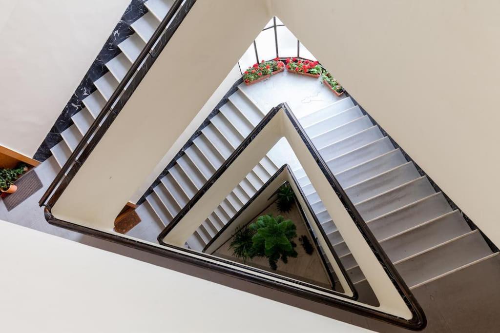 Apartment Art Deco 3 Bedroom, 3 Bathroom, Balcony Budapest