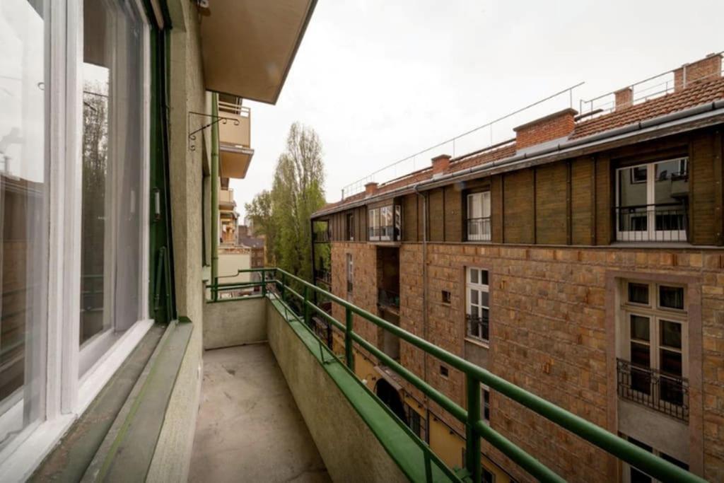 Apartment Art Deco 3 Bedroom, 3 Bathroom, Balcony Budapest
